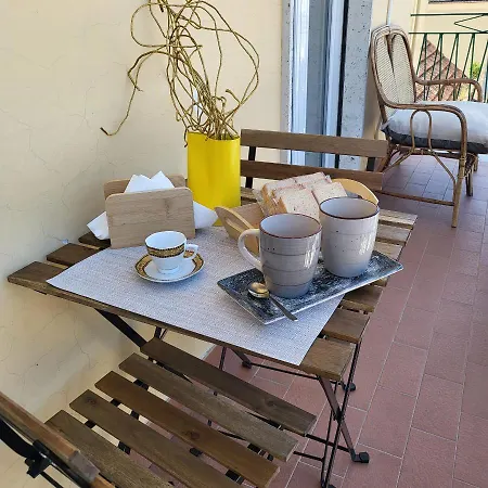 Apartment Sole Raggiante Lia Darzillo *